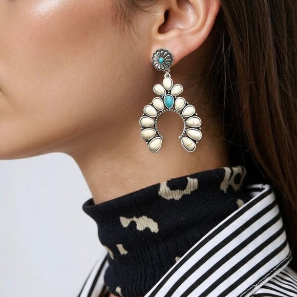 Western Style Silver Tone Naja Faux Turquoise Chandelier Pierced Earrings 2.5" - Picture 3 of 5